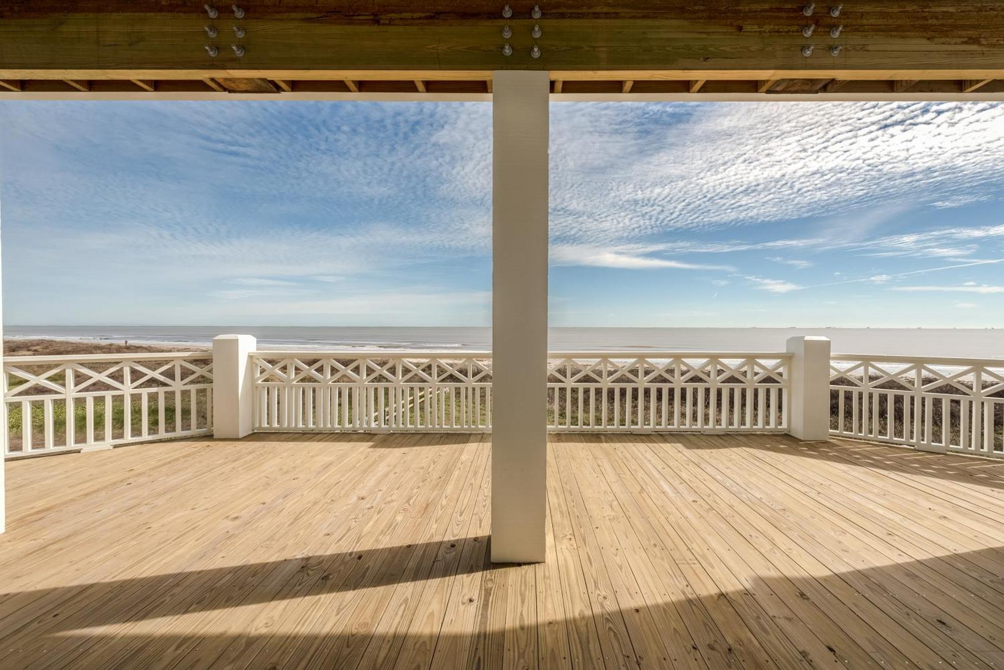 Sea It All Beachfront 4Br! Panoramic Views, Bar & Large Decks Villa Crystal Beach Eksteriør billede